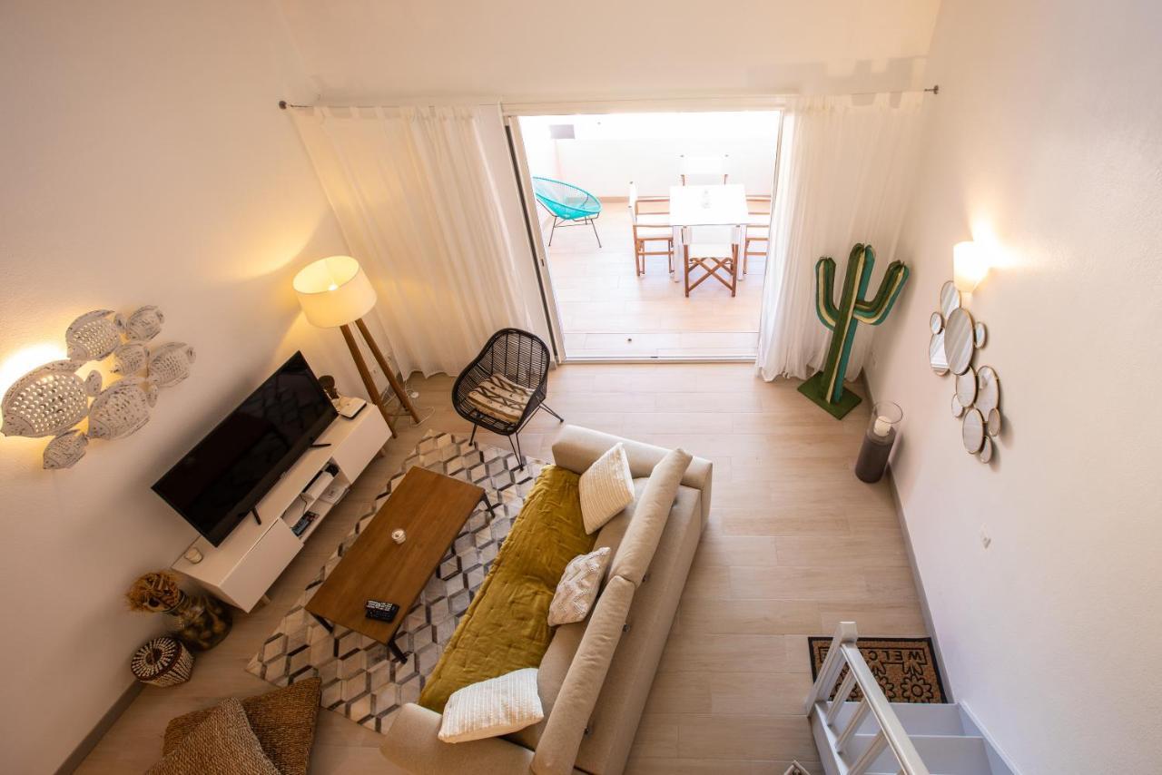 Stunning New Apartment With View Of Orient Bay Quarter of Orleans ภายนอก รูปภาพ